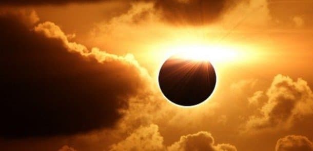 Günəşdə nə baş verir? (AÇIQLAMA)