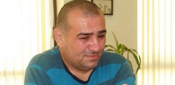 Prezidentin mühafizəçisi olmuş keçmiş polis rəisi bıçaqlandı (FOTO)