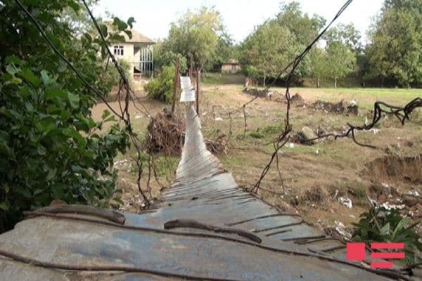 Sel suları Astarada üç körpünü qəzalı vəziyyətə saldı (FOTO)