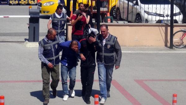 Azərbaycanın tanınmış şəxsinin qızı Türkiyədə həbs olundu (FOTOLAR)