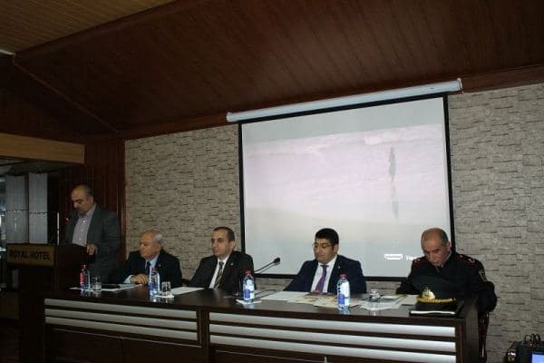 Uşaq hüquqları ilə bağlı seminar keçirildi (FOTOLAR)
