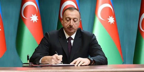 Prezident mükafatları artırılır: ayda 500 manat...