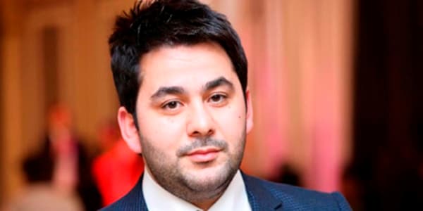 Samir Piriyev “beşbarmaq”la döyülüb
