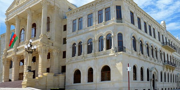 Azərbaycanda vəzifəli şəxs həbs olundu