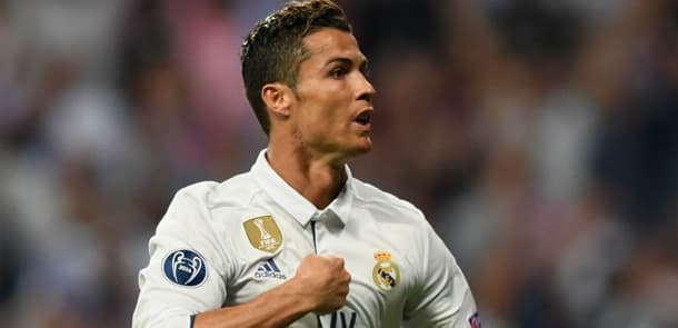 Ronaldo: "Real"la yeni müqavilə bağlamaq istəmirəm"