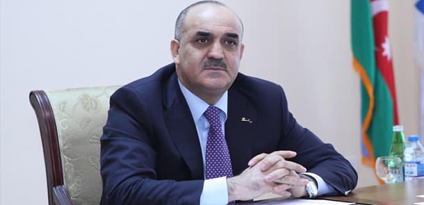 Nazir pensiyaların artırılmasından danışdı