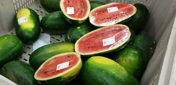 Mağazada ayağı ilişib yıxılan şəxs milyonçu oldu
