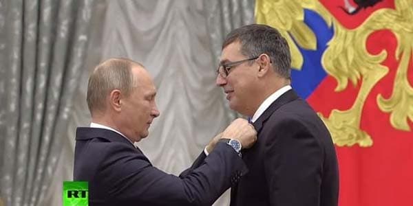 Putin İlqar Məmmədovu mükafatlandırdı  (FOTO)