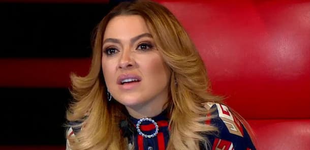 Azərbaycan mahnısı oxuyan qıza dönməyən Hadise peşman oldu (VİDEO)