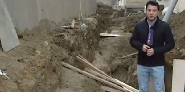 Uçqun zamanı torpağın altından çıxarılan fəhlənin vəziyyəti necədir? (VİDEO)