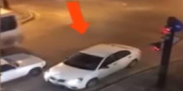 Bakıda sürücü hamının həyatını təhlükəyə atdı (VİDEO)