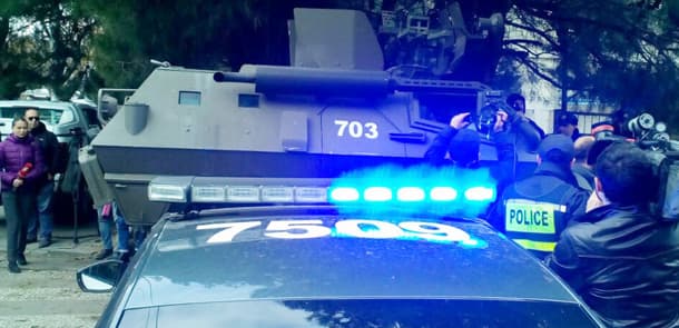 Tbilisidə terror həyəcanı: 9 mərtəbəli bina ələ keçirildi (FOTOLAR)