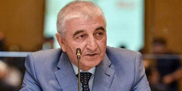 Məzahir Pənahov prezident seçkilərində iştirak edəcək namizədlərdən danışdı