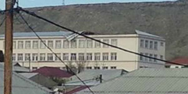 Bakıda dərs zamanı məktəb binasının damı uçdu (FOTO)