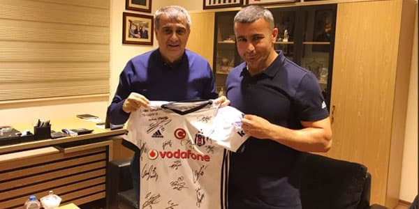 Şenol Günəşdən Qurban Qurbanova xüsusi hədiyyə (FOTO)
