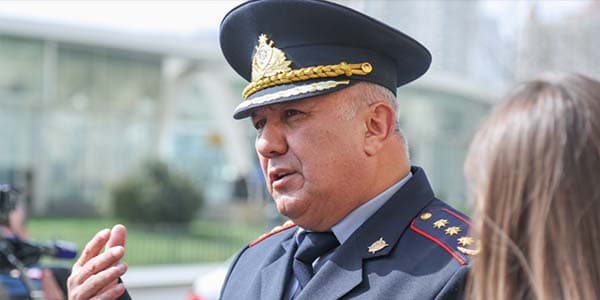 Vaqif Əsədov: “Bizdə siqnal verə-verə ailə qururlar”