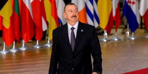 İlham Əliyev Şərq Tərəfdaşlığı Sammitində çıxış etdi (FOTOLAR)