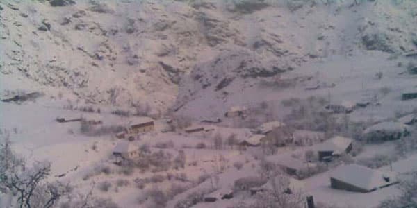 Lerikə güclü qar yağdı