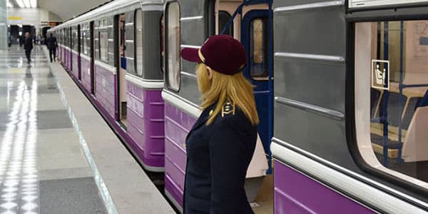 Bakı metrosunda qəribə mənzərə (FOTO)