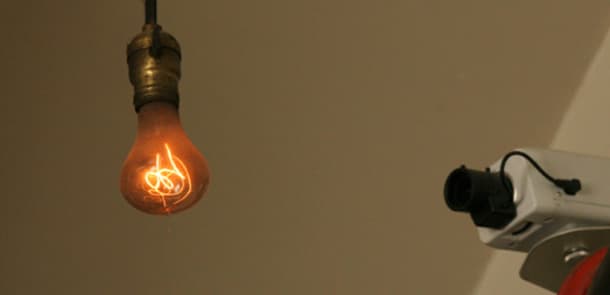 Bu lampa 116 ildir sönmədən yanır (VİDEO)