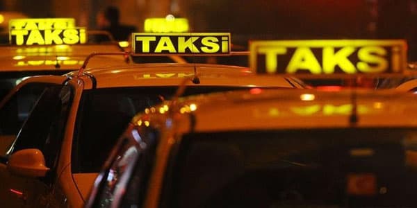 Azərbaycanda ucuz taksi dövrü bitdi: gedişhaqqı artırıldı (FOTO)