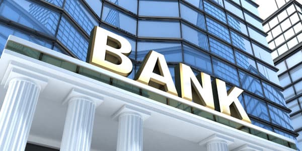 Azərbaycanın bank rəhbərlərinin maaşı açıqlandı