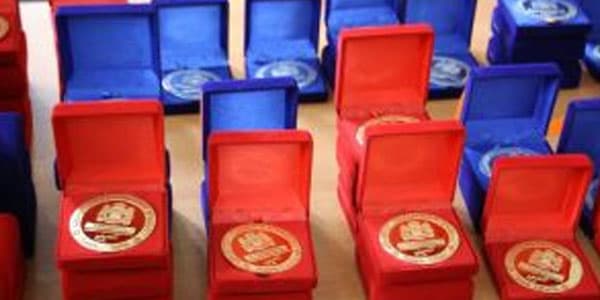 Gürcüstanda azərbaycanlı məzunlar qızıl və gümüş medala layiq görüldü