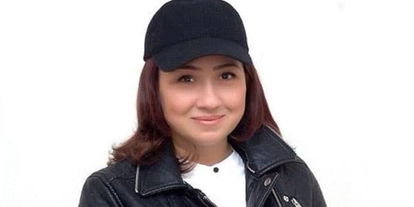 Nazir qohumuna ərə gedən Aygün üçün ev qiymətinə gəlinlik 