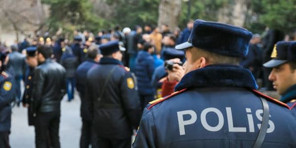 Azərbaycanda polisin hüquqları artırılır