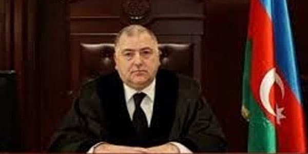Tanınmış hakim vəkillik fəaliyyətinə başladı