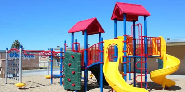 Sakinlərin pulu ilə tikilən oyun meydançasını sökdülər