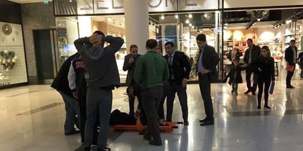 Bakıda ticarət mərkəzinin icraçı direktoru ziyarətçiləri hədələdi (FOTOLAR)