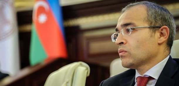 Yeni nazir bütün əməliyyatları dondurdu - Vergilər Nazirliyində durğunluq