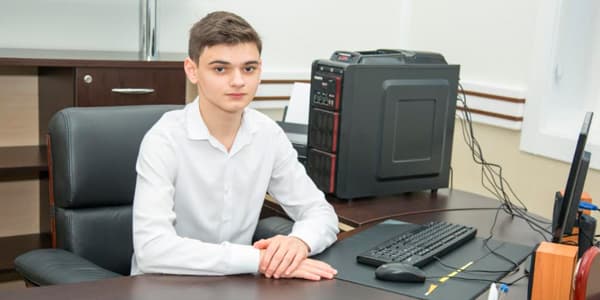 "Kiçik səfir" və müavini seçildi