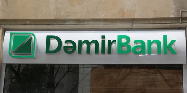 "Dəmirbank" "əriyir": Əmanət və kreditlərə "stop"