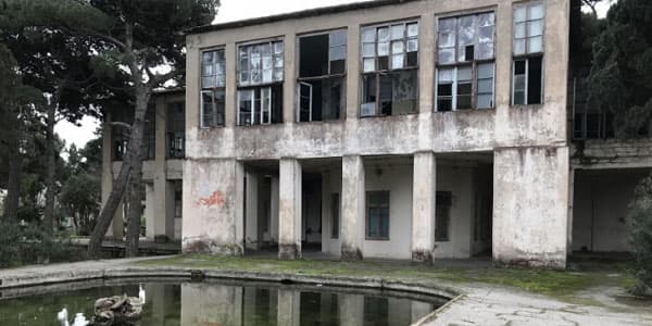 Tağıyevin villası məhv olur (FOTO/VİDEO)