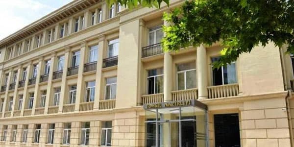 Təhsil Nazirliyi: Bəzi məktəblərə muxtariyyət veriləcək