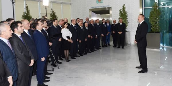 İlham Əliyev: "Biz ili uğurla başa vururuq"
