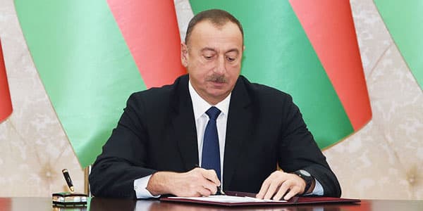 Prezident FHN əməkdaşlarını təltif etdi (SİYAHI)