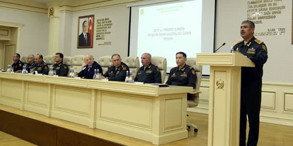 Zakir Həsənov komandirlərə tapşırıq verdi (FOTO)