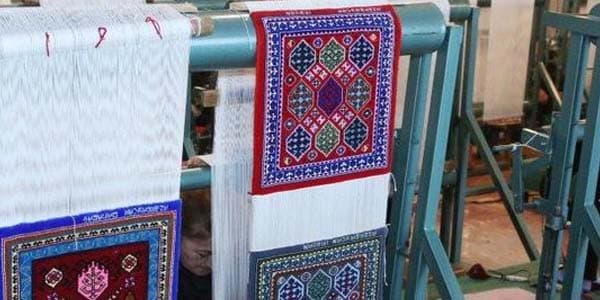 Qadın cəzaçəkmə müəssisəsində xana dəzgahları quraşdırıldı