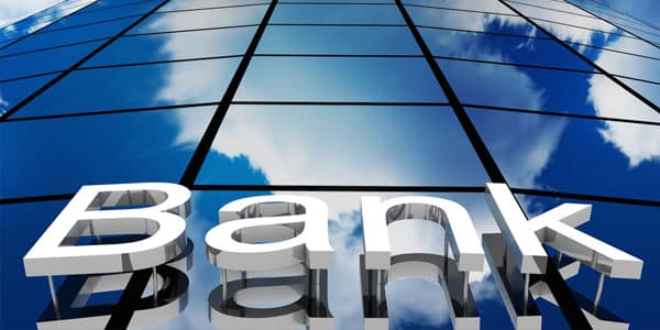 Devalvasiyadan sonra Azərbaycanda neçə bank bağlanıb? (SİYAHI)