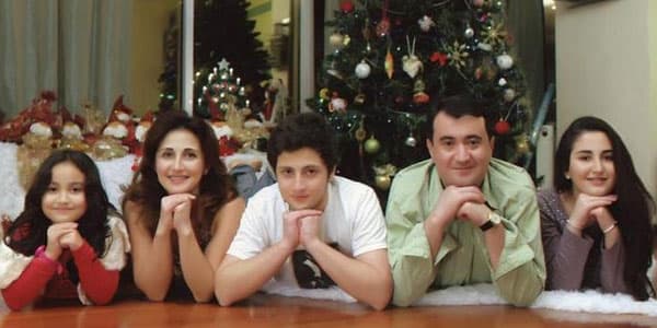 Anar Məmmədxanovun qızı nişanlandı (FOTO)
