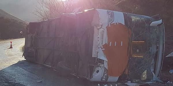 İstanbuldan Azərbaycana gələn avtobus aşdı: 30 nəfər xəsarət aldı