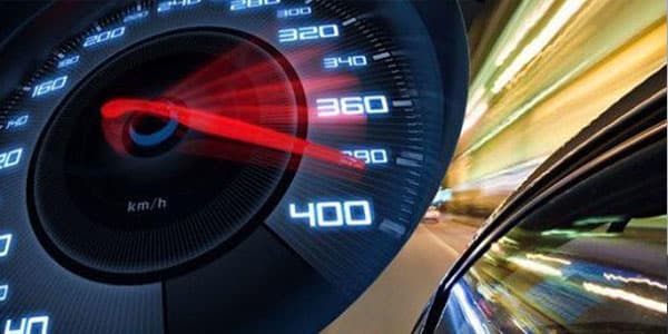 Bakıda “təyyarə sürəti ilə” hərəkət edən avtomobil: saatda 623 km (FOTO)
