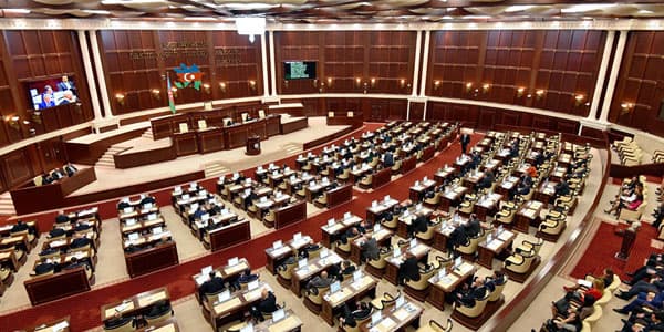 Siyasi partiyalara veriləcək maliyyə yardımının məbləği artırıldı