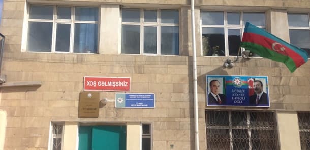 Bakıdakı 73 nömrəli məktəb sökülür: Şagirdlərin aqibəti necə olacaq?