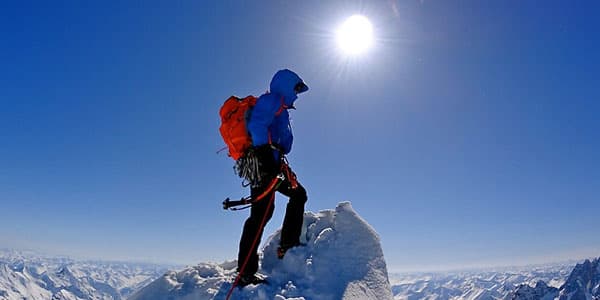 İtkin düşmüş alpinistlərdən biri polis zabitidir (FOTO)