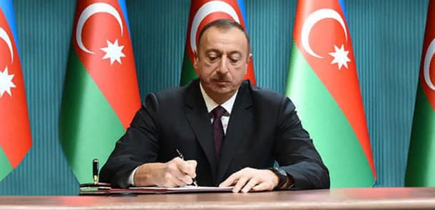 Prezident Gömrük Komitəsi ilə bağlı fərman imzaladı