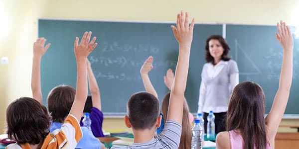 Nazirdən müəllimlərə şad xəbər: maaşlar artırılır